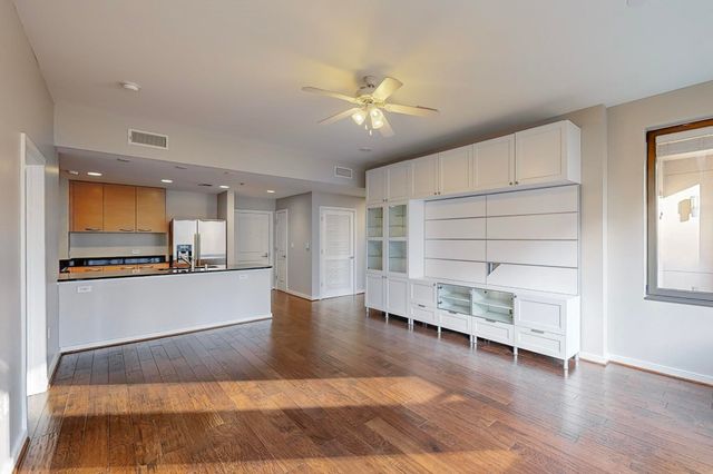 1200 Main Street, Dallas, TX 75202