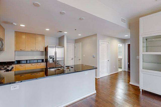 1200 Main Street, Dallas, TX 75202