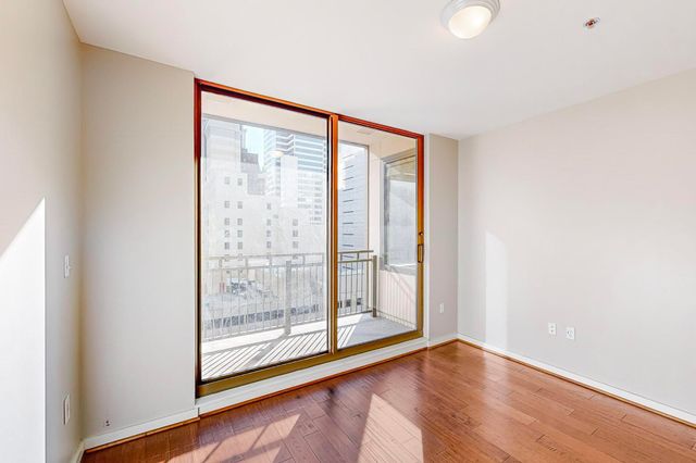 1200 Main Street, Dallas, TX 75202