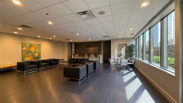 1200 Main Street, Dallas, TX 75202