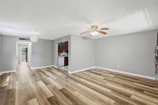 11709 RAINTREE VILLAGE BOULEVARD C, Temple Terrace, FL 33617