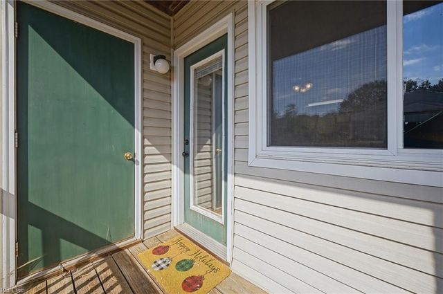 12632 Daybreak CIR, Newport News, VA 23602
