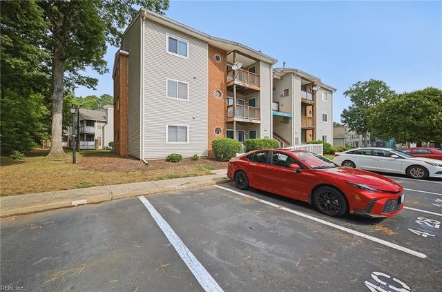 12632 Daybreak CIR, Newport News, VA 23602