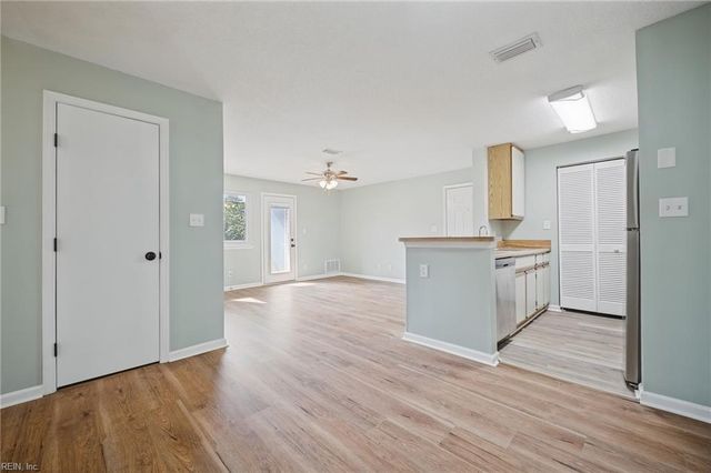 12632 Daybreak CIR, Newport News, VA 23602