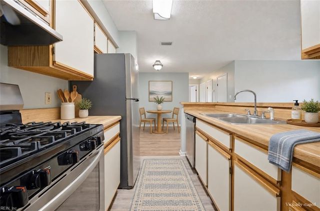12632 Daybreak CIR, Newport News, VA 23602