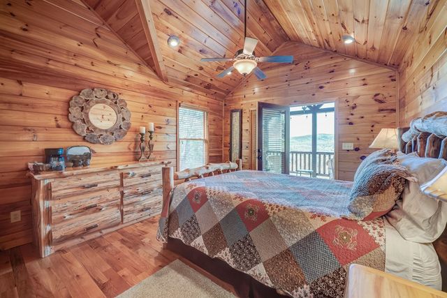 425 Rhonda Lane, Mineral Bluff, GA 30559