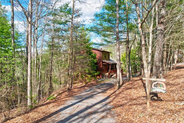425 Rhonda Lane, Mineral Bluff, GA 30559