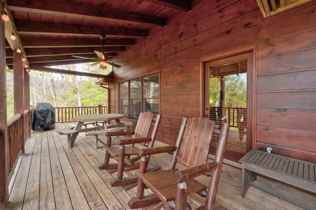 425 Rhonda Lane, Mineral Bluff, GA 30559