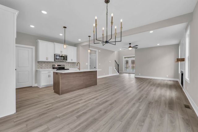 109 Cottage Ln, Clarksville, TN 37043