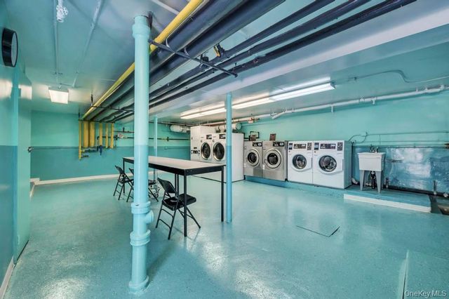 220-44 73rd Avenue 26A1, Oakland Gardens, NY 11364