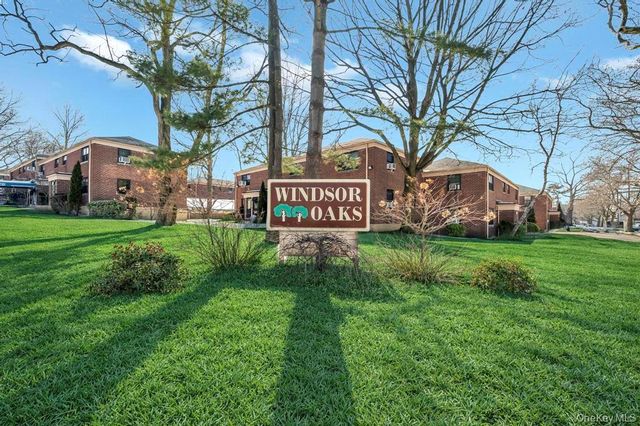 220-44 73rd Avenue 26A1, Oakland Gardens, NY 11364