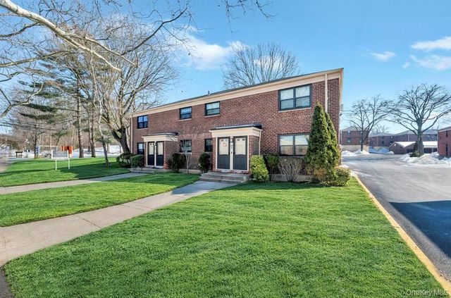 220-44 73rd Avenue 26A1, Oakland Gardens, NY 11364