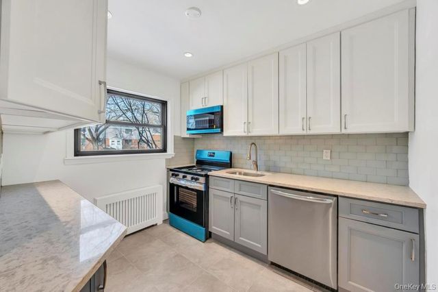 220-44 73rd Avenue 26A1, Oakland Gardens, NY 11364