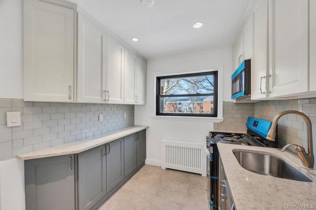 220-44 73rd Avenue 26A1, Oakland Gardens, NY 11364