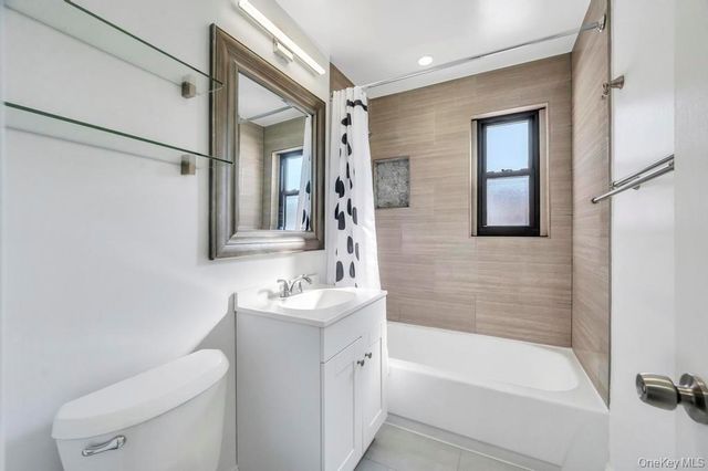 220-44 73rd Avenue 26A1, Oakland Gardens, NY 11364