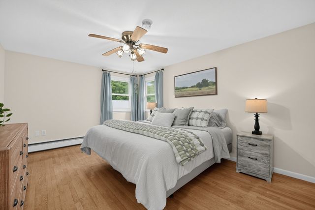21 Andrew Cir, Stoughton, MA 02072
