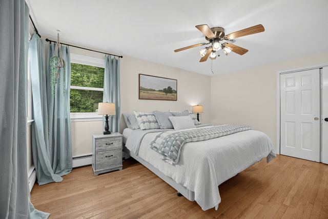 21 Andrew Cir, Stoughton, MA 02072