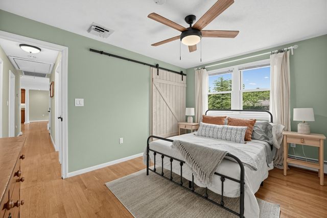 21 Andrew Cir, Stoughton, MA 02072