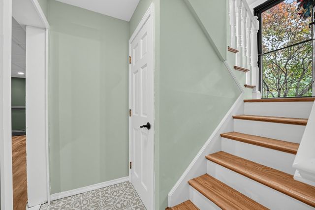 21 Andrew Cir, Stoughton, MA 02072