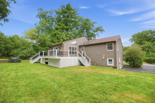 21 Andrew Cir, Stoughton, MA 02072
