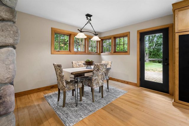 122 POPLAR COURT, Neenah, WI 54956