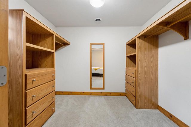 122 POPLAR COURT, Neenah, WI 54956