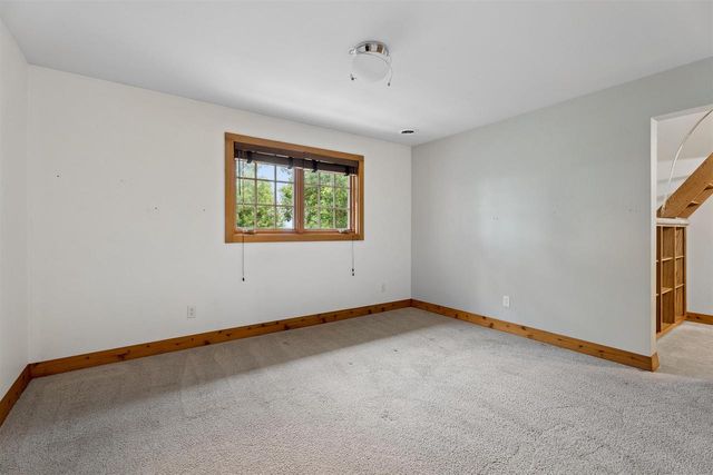122 POPLAR COURT, Neenah, WI 54956