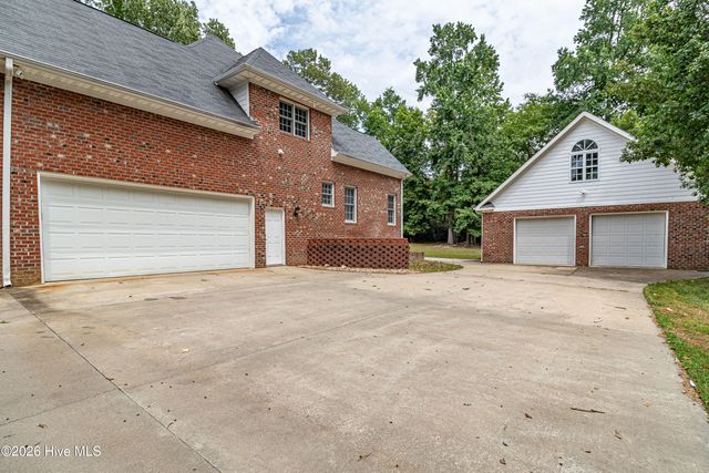 6269 Windchase Drive, Rocky Mount, NC 27803