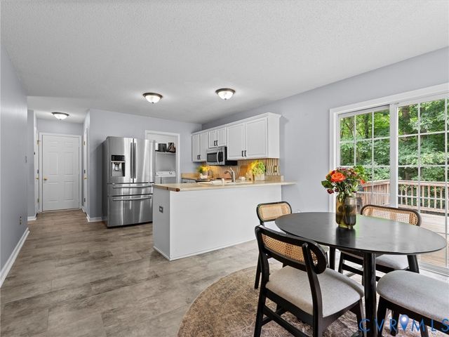 6712 N Hedges Rd, Chesterfield, VA 23224