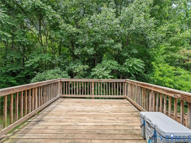 6712 N Hedges Rd, Chesterfield, VA 23224