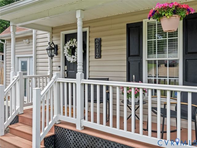 6712 N Hedges Rd, Chesterfield, VA 23224