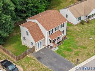 6712 N Hedges Rd, Chesterfield, VA 23224