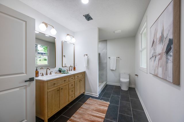 312 Bluebird Ln, Dickson, TN 37055