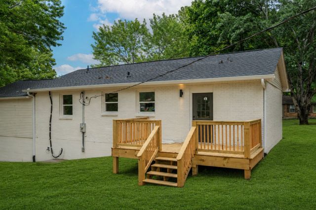 312 Bluebird Ln, Dickson, TN 37055