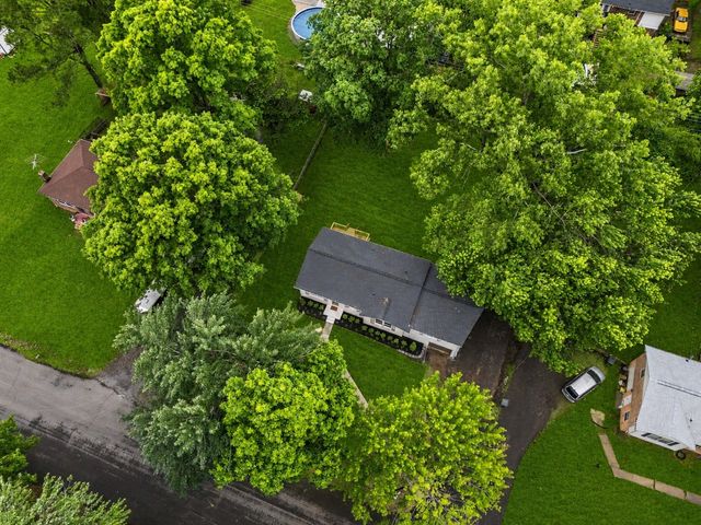 312 Bluebird Ln, Dickson, TN 37055