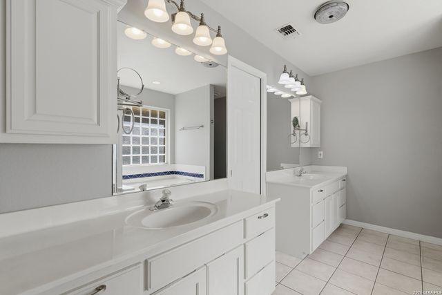 1174 Vista Bonita, New Braunfels, TX 78130