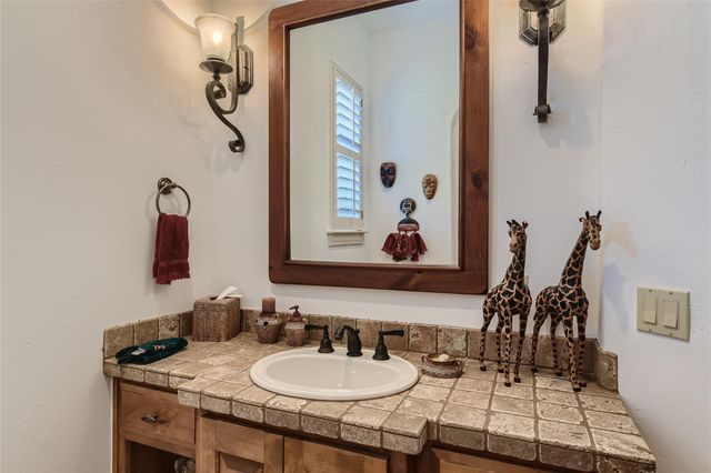 3900 Peak Lookout DR, Austin, TX 78738