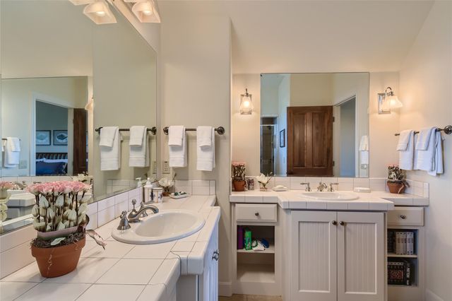 3900 Peak Lookout DR, Austin, TX 78738