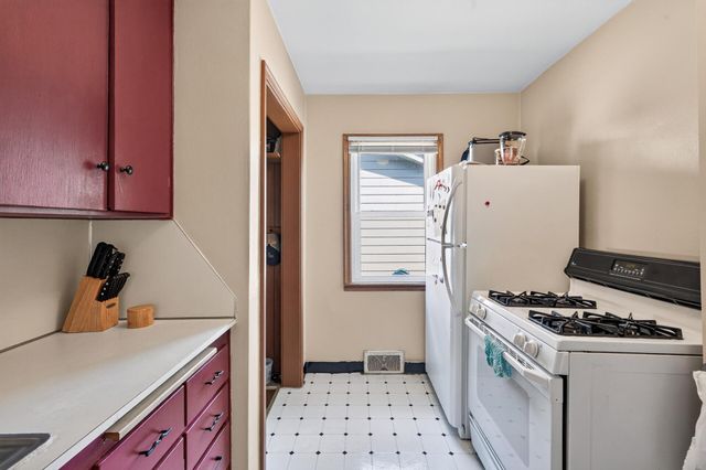 287 Duke Street, Saint Paul, MN 55102