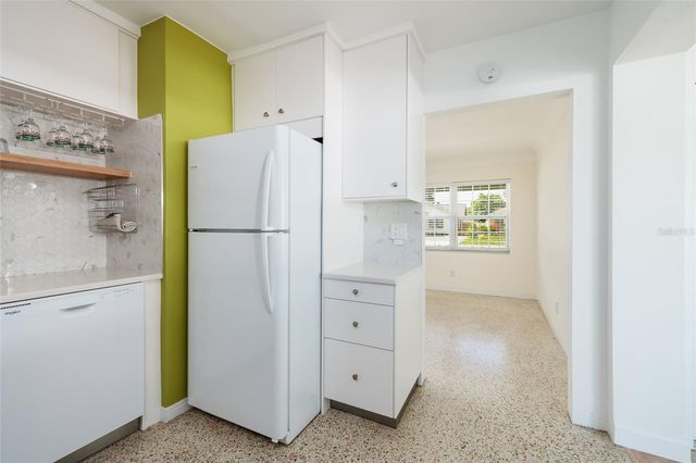 661 63RD AVENUE S, St Petersburg, FL 33705