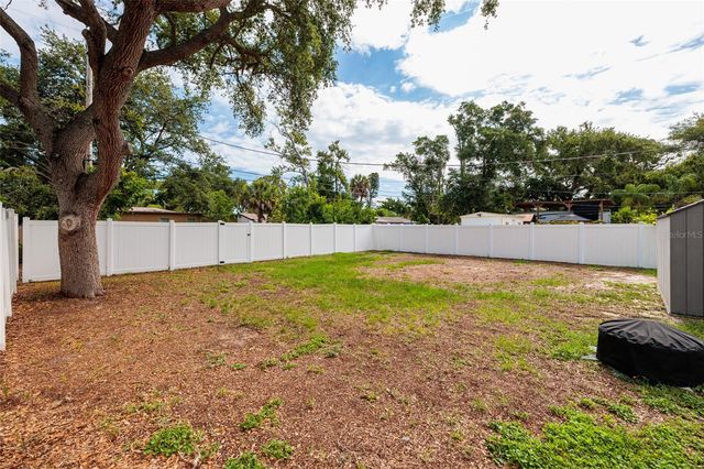 661 63RD AVENUE S, St Petersburg, FL 33705