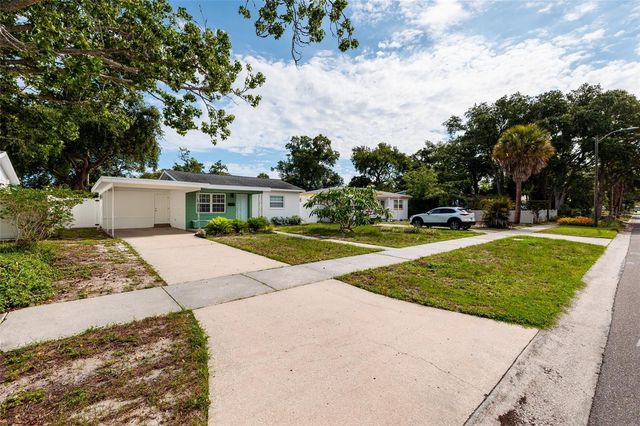 661 63RD AVENUE S, St Petersburg, FL 33705