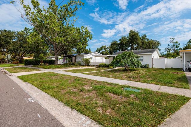 661 63RD AVENUE S, St Petersburg, FL 33705