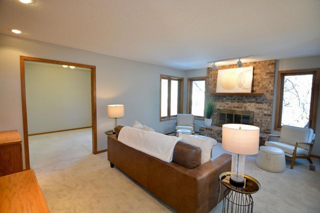 1416 Forest Park Lane, Burnsville, MN 55337