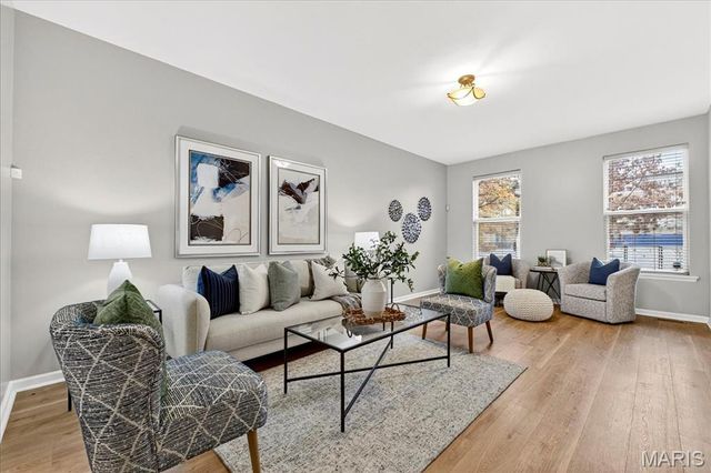 1208 S 13th Street, St Louis, MO 63104