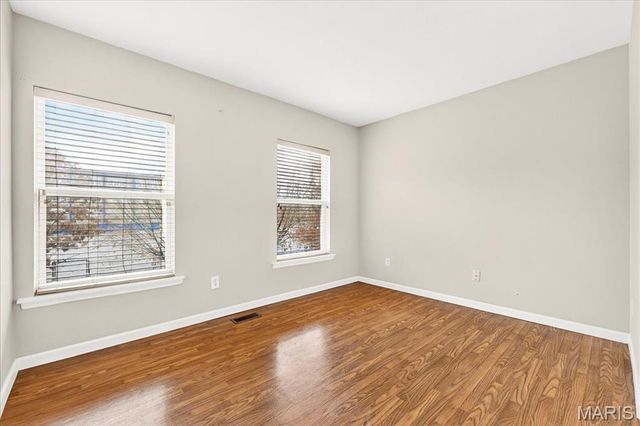 1208 S 13th Street, St Louis, MO 63104