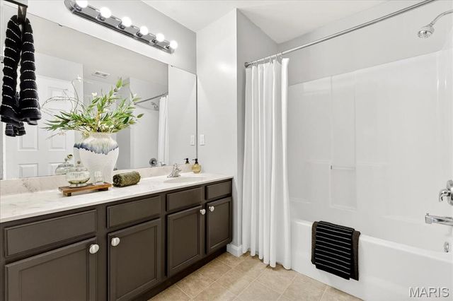 1208 S 13th Street, St Louis, MO 63104