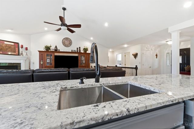 1548 Alexander Drive, Hamilton, OH 45013