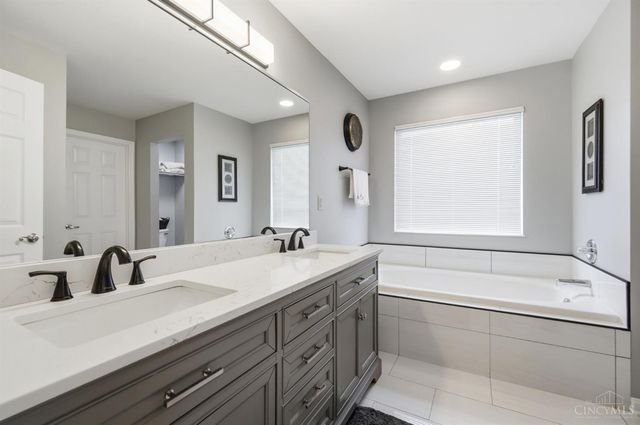 1548 Alexander Drive, Hamilton, OH 45013