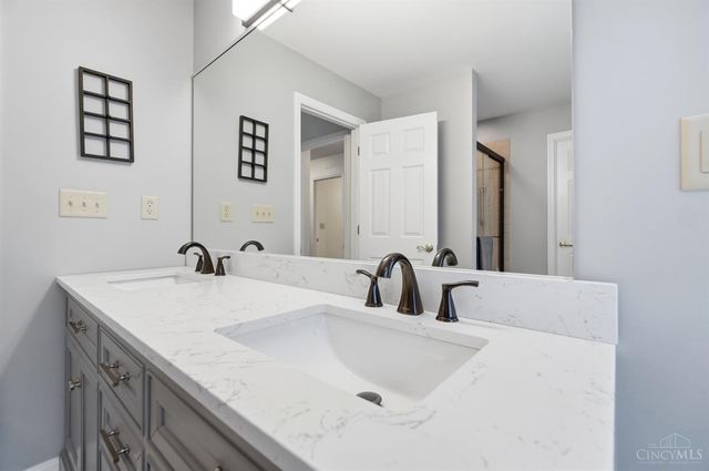 1548 Alexander Drive, Hamilton, OH 45013